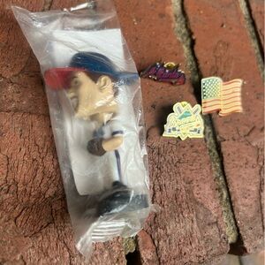 Atlanta Braves Pins And John Smolts Small bobble head figurine